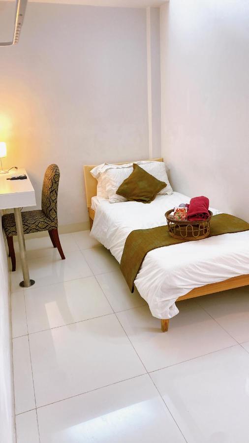 12/14 HOME Studio - 4