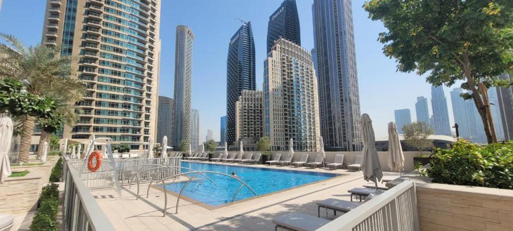 Daniels Luxury 3BR with Dubai Opera Views - 4