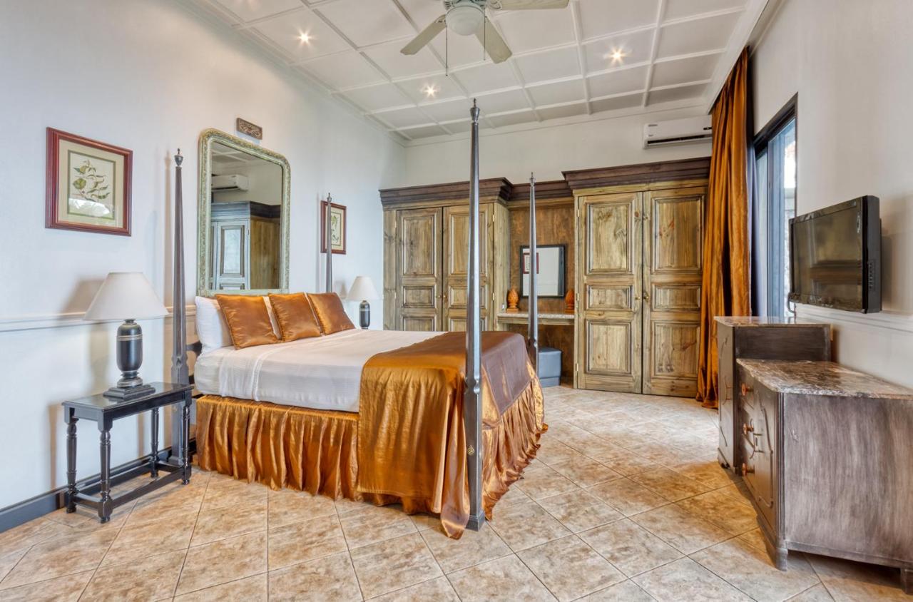Hotel Villa Caletas photo