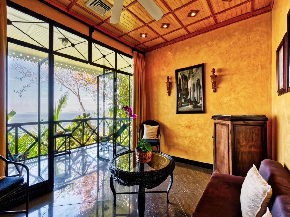 Hotel Villa Caletas photo