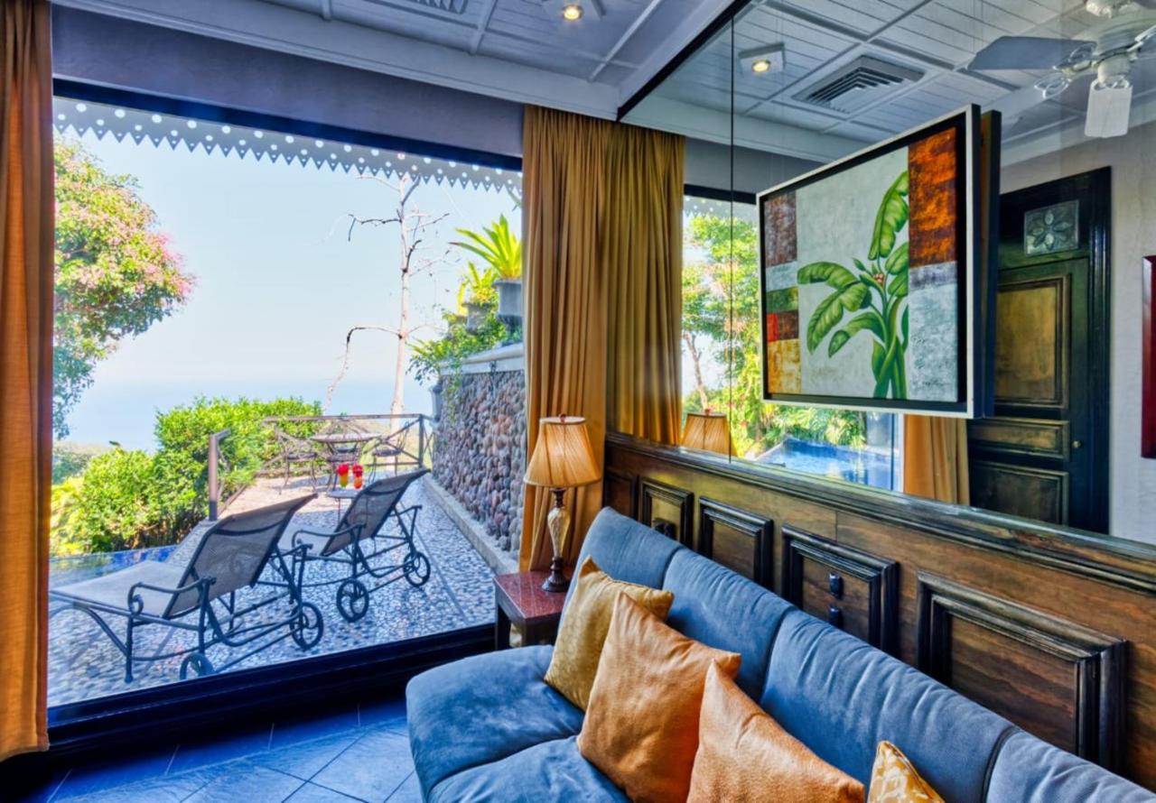 Hotel Villa Caletas photo