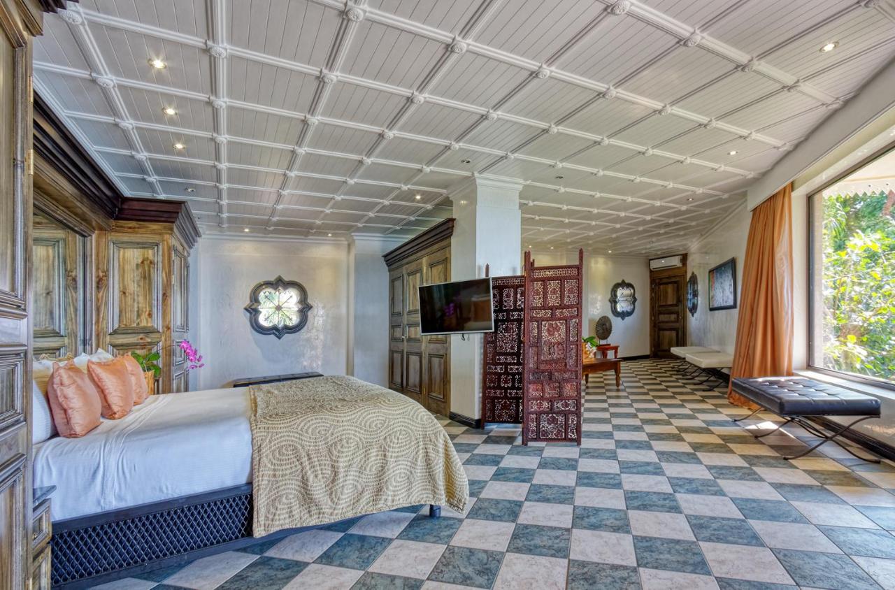 Hotel Villa Caletas photo