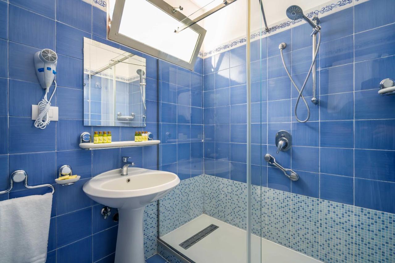 Hotel Le Axidie photo