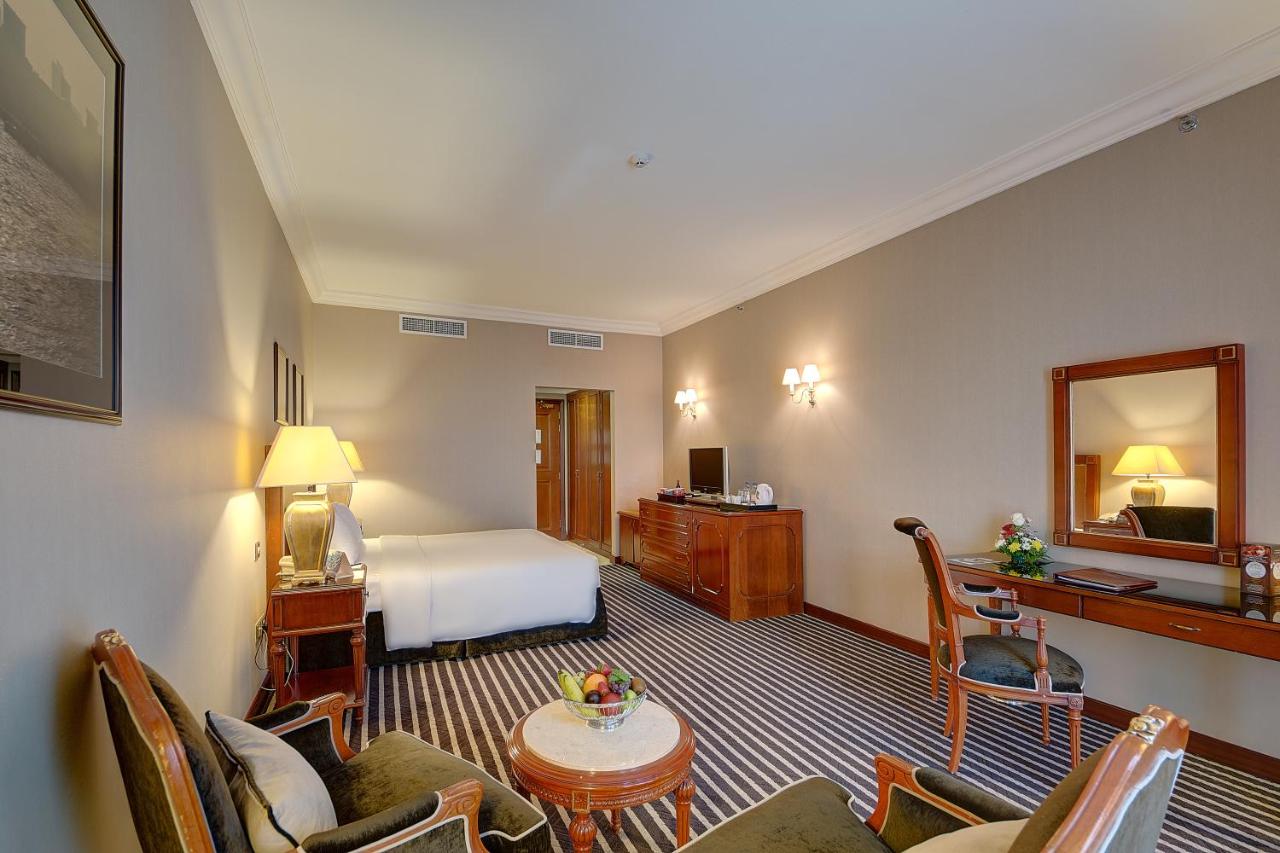 Royal Ascot Hotel photo