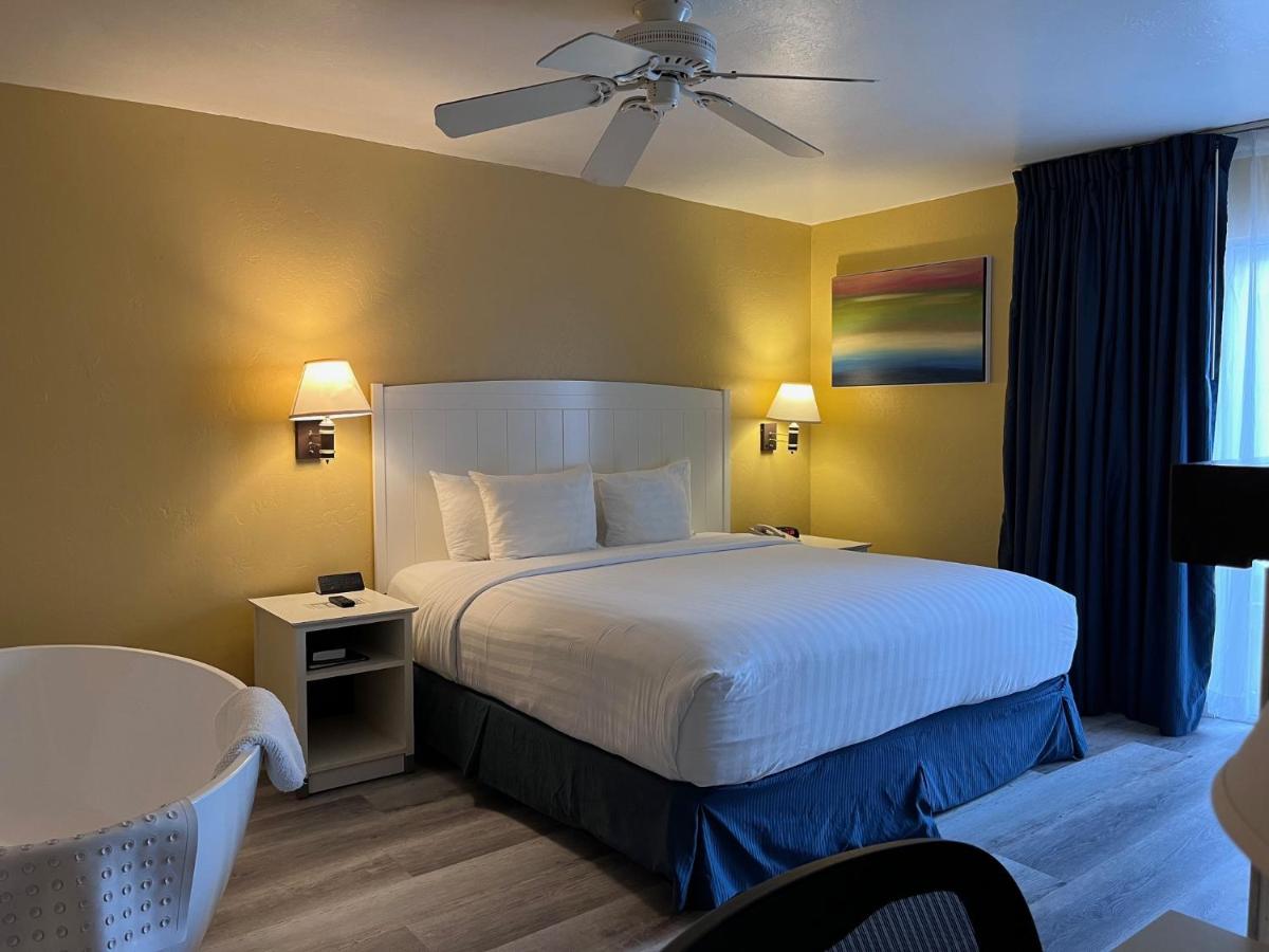 Monterey Bay Lodge — photo 23