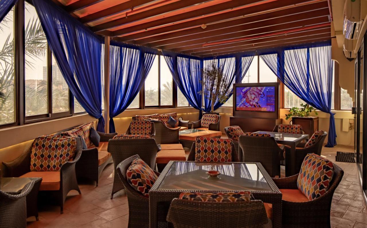 Mercure Grand Hotel Seef - All Suites photo