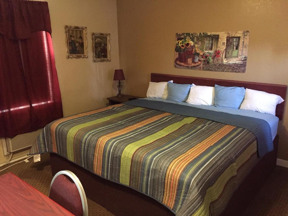 Highland Court Motel — photo 23