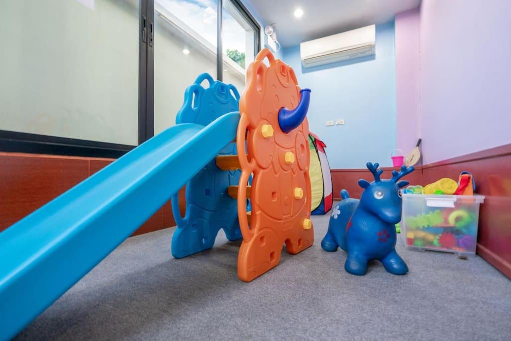 The Lago apartments 2bd - 5