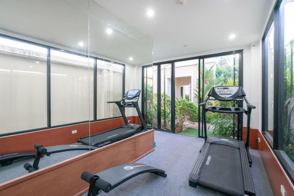 The Lago apartments 2bd - 4