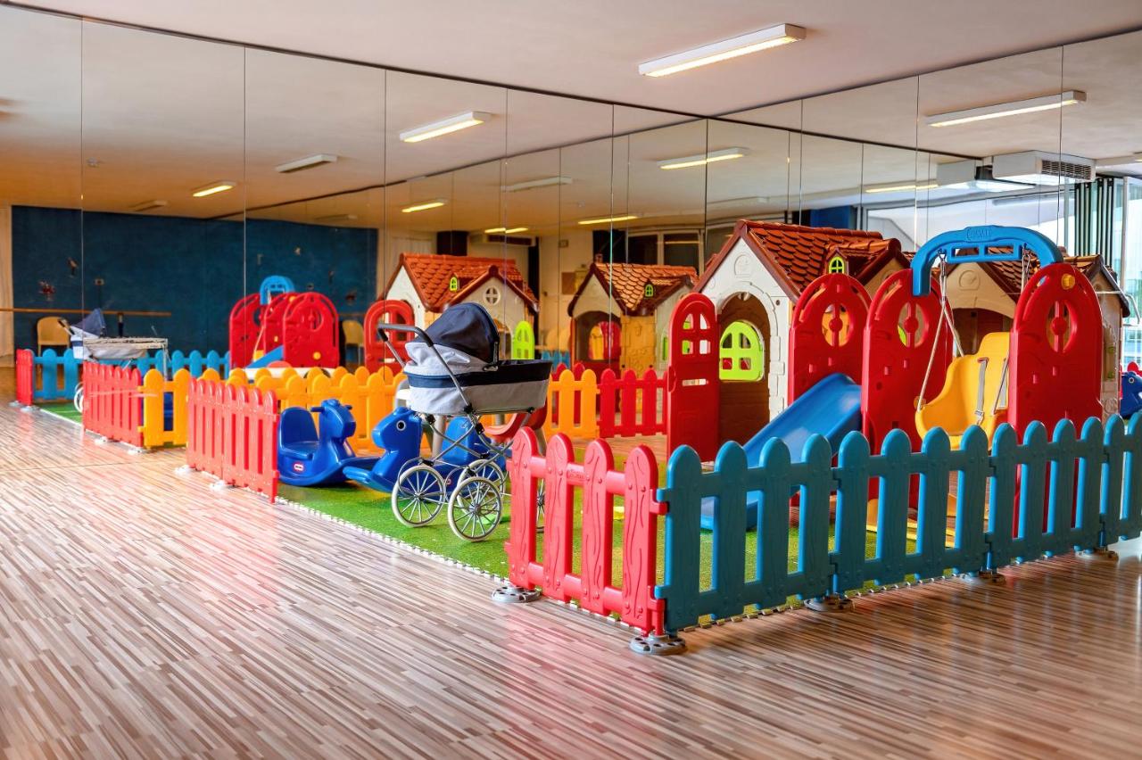 Domino Suite Hotel & Residence - 4