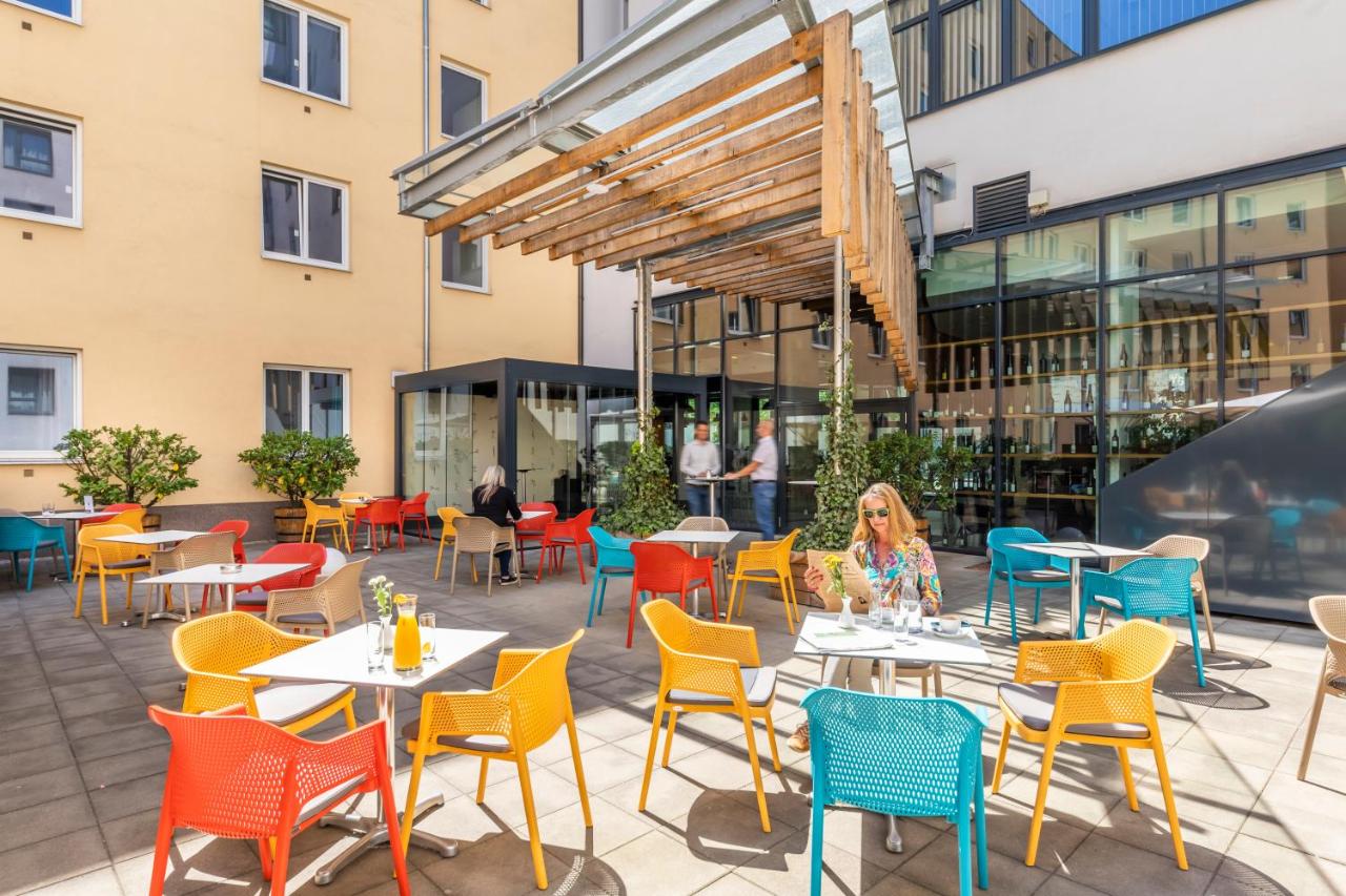 Hotel Zeitgeist Vienna Hauptbahnhof photo