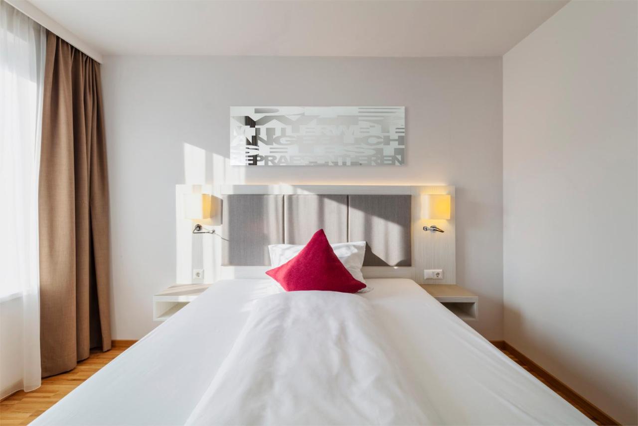 Hotel Zeitgeist Vienna Hauptbahnhof photo