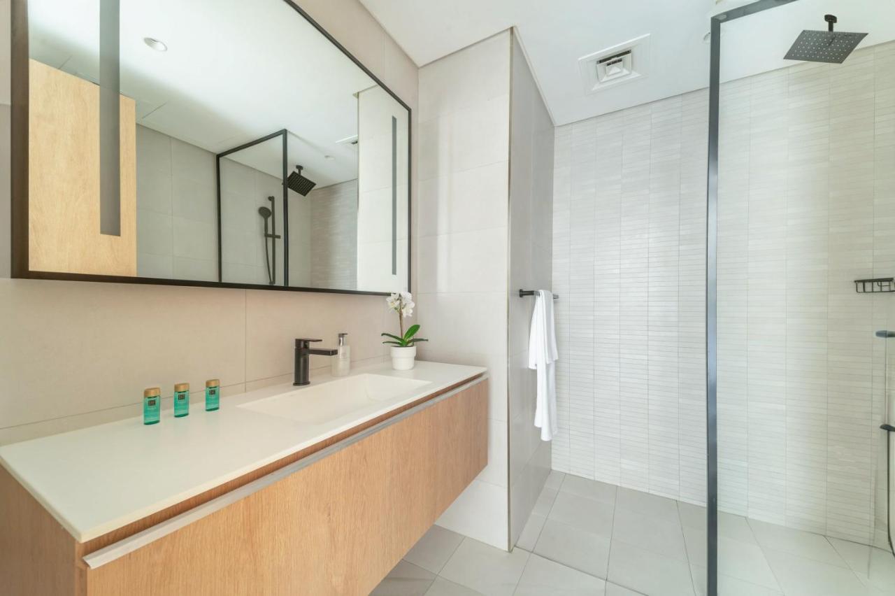 Frank Porter - Marquise Square Tower - 3