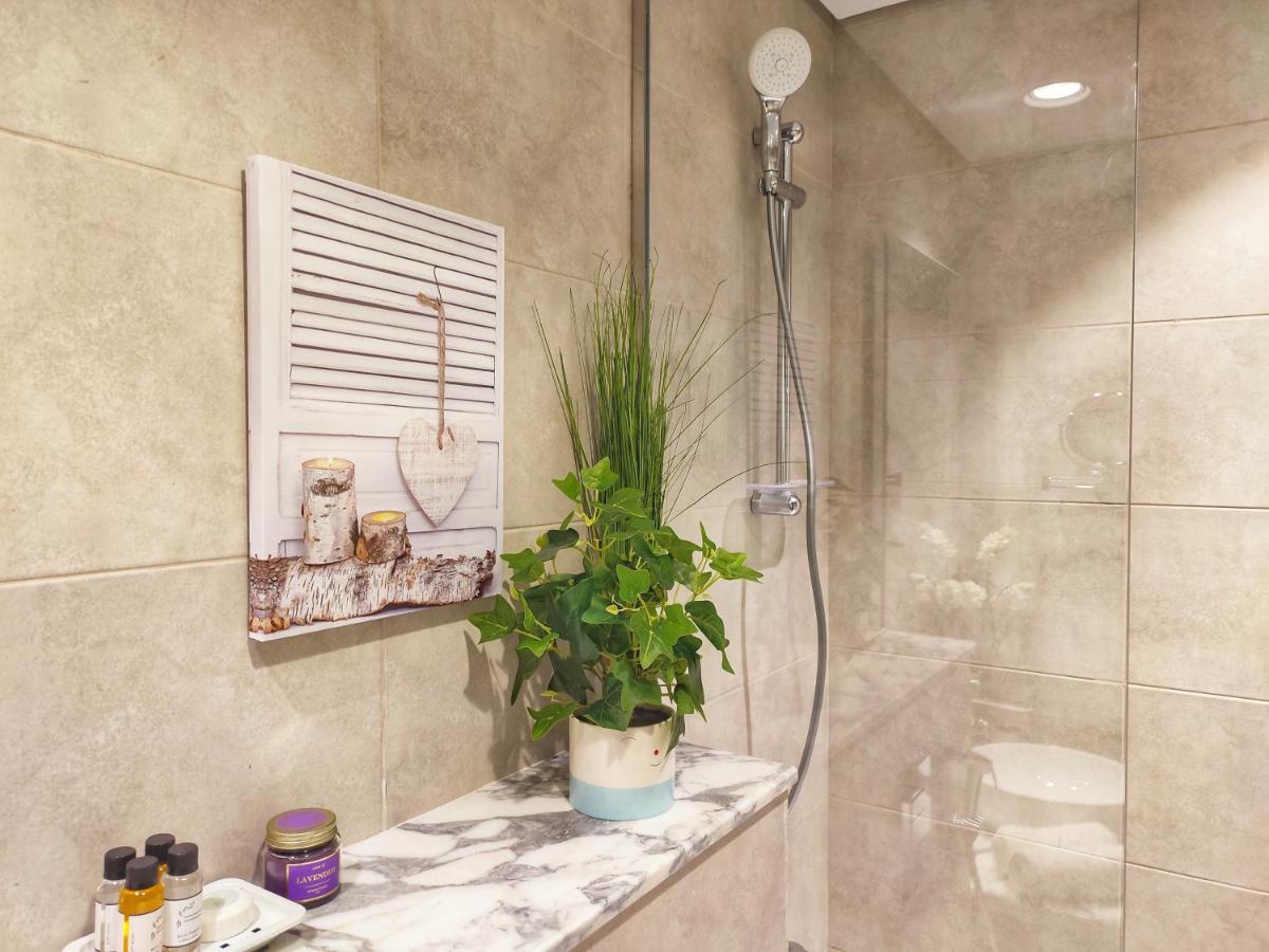 White Sage - Deluxe Apartment With Unobstructed Sea Views - 3