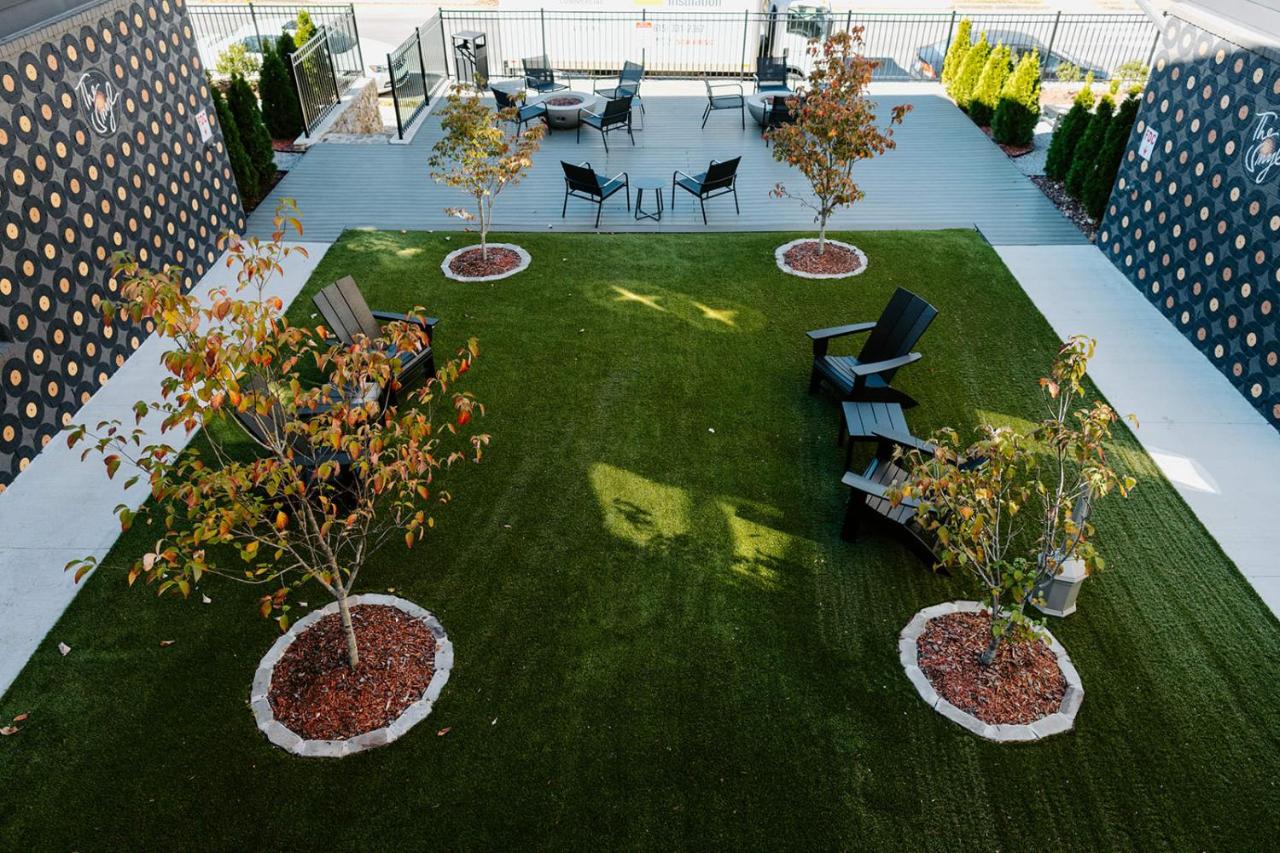 The Vinyl at Music Row - Garden Suite - 2