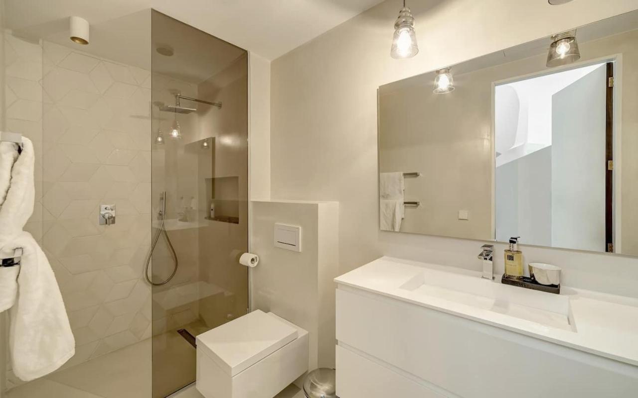 Deluxe villa with seaview in Portals - 3