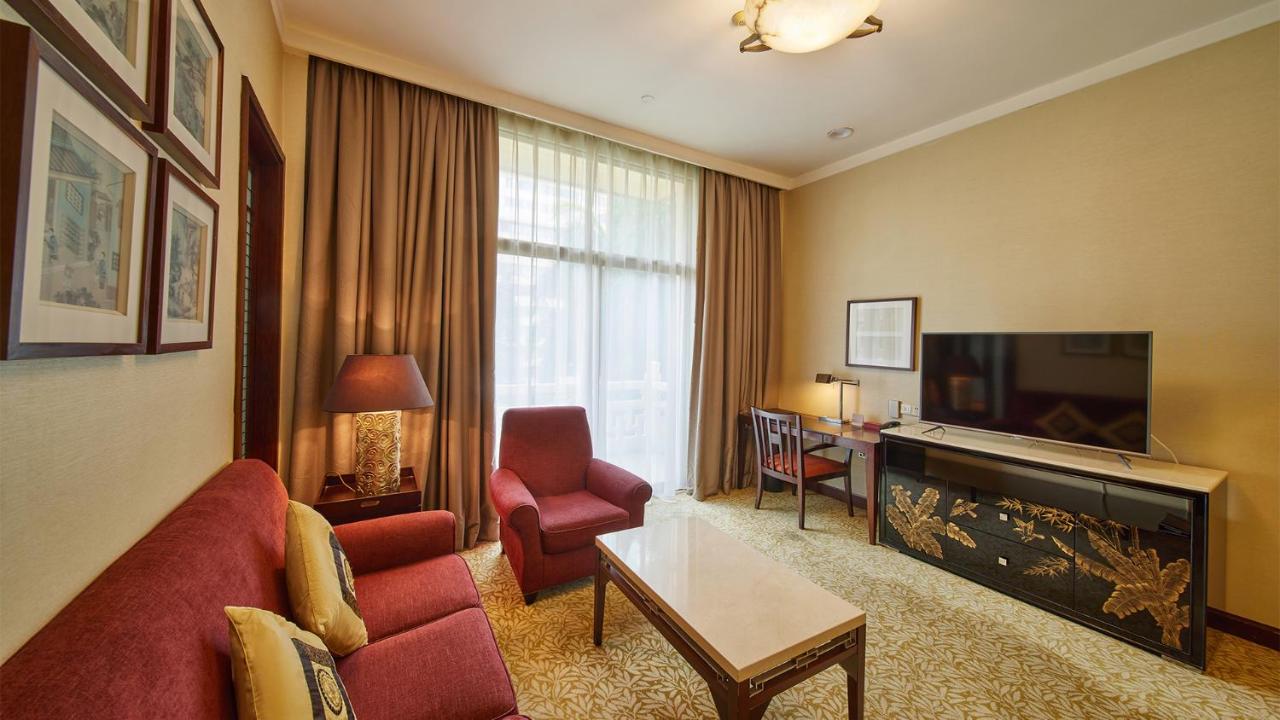 Dong Fang Hotel Guangzhou photo