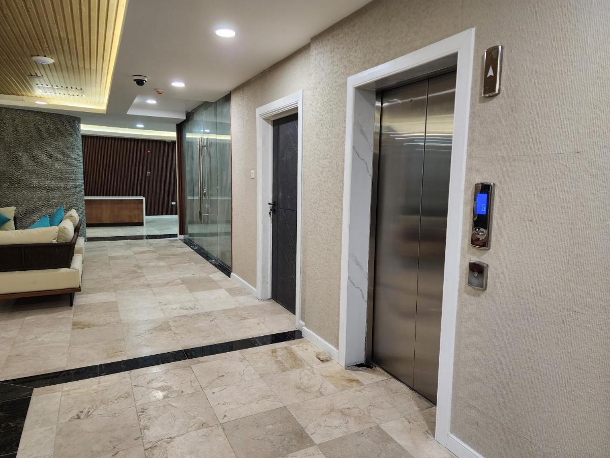 Hotel 39 Jamaica - 4