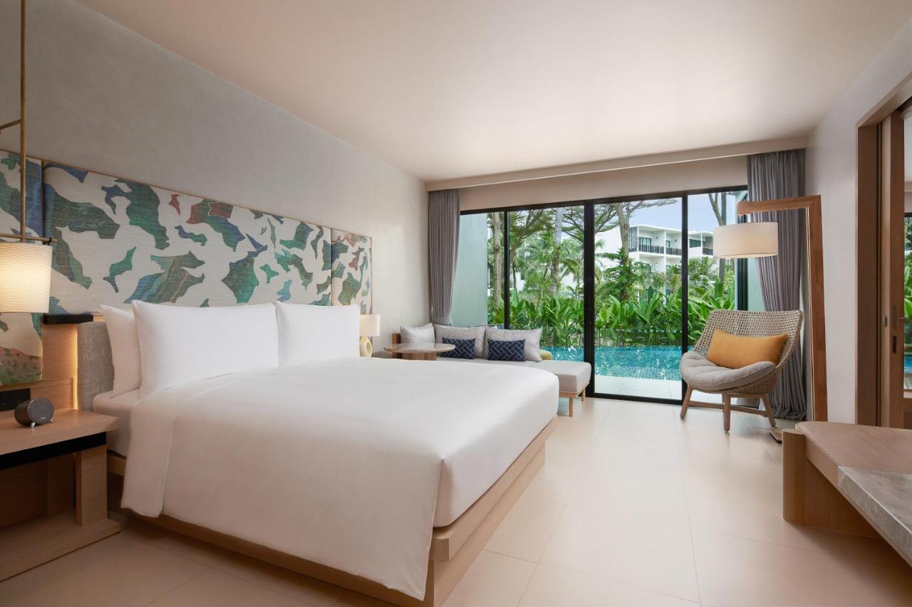 Holiday Inn Resort Phuket Mai Khao Beach Resort - Laterooms