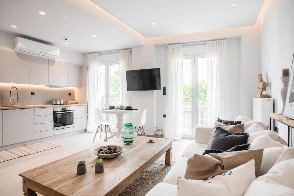 Downtown Urban Luxurious Apartment - 2