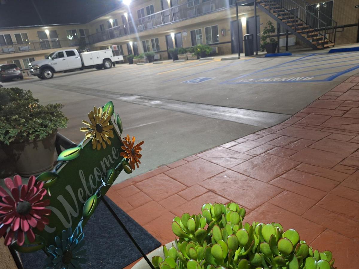 Portofino Inn Burbank — photo 19