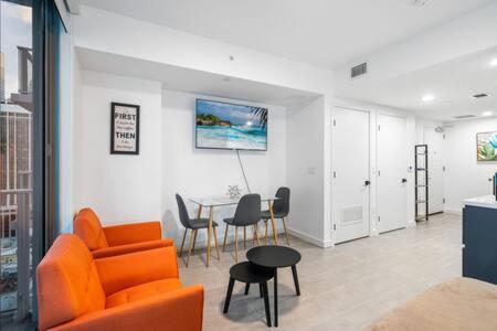 Heart of downtown Miami Studio POOL & GYM - 4