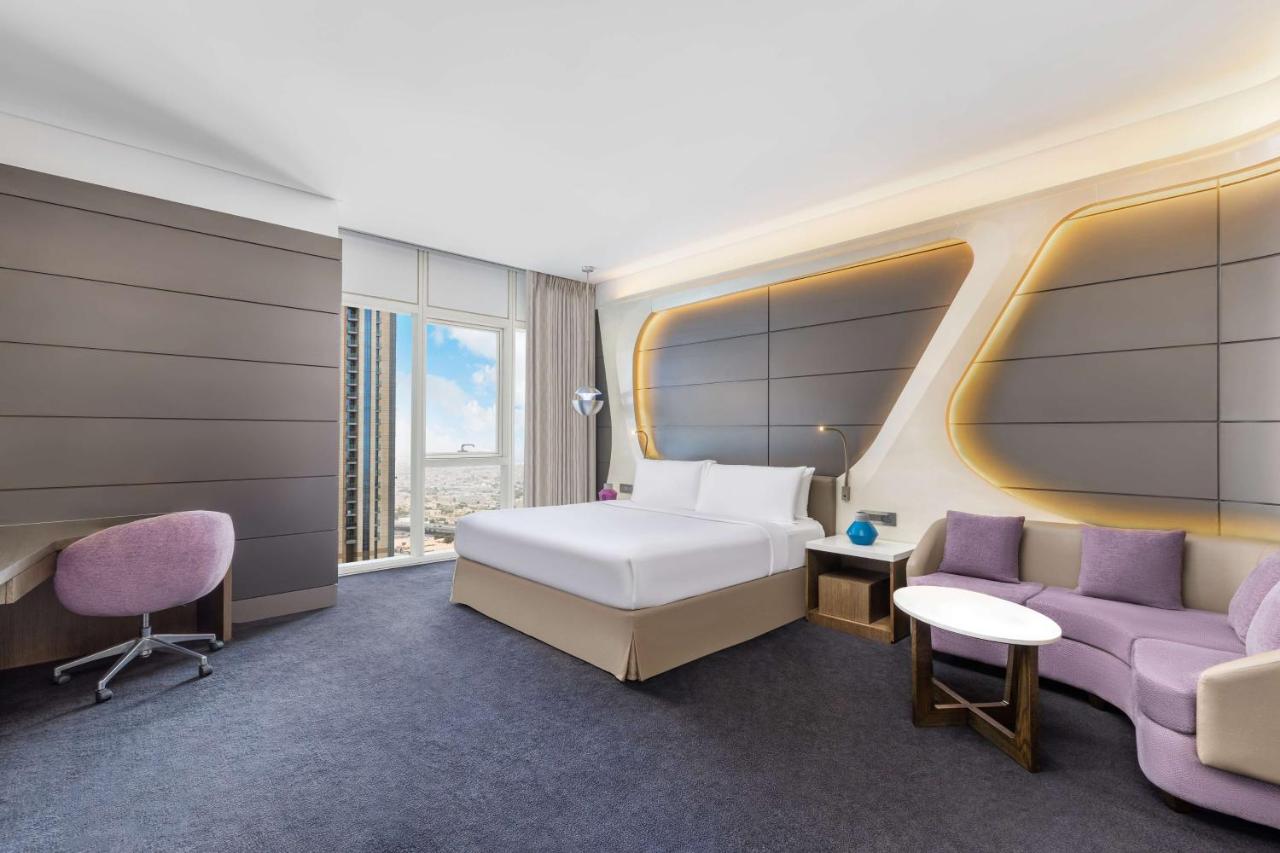 V Hotel Dubai, Curio Collection by Hilton - 2