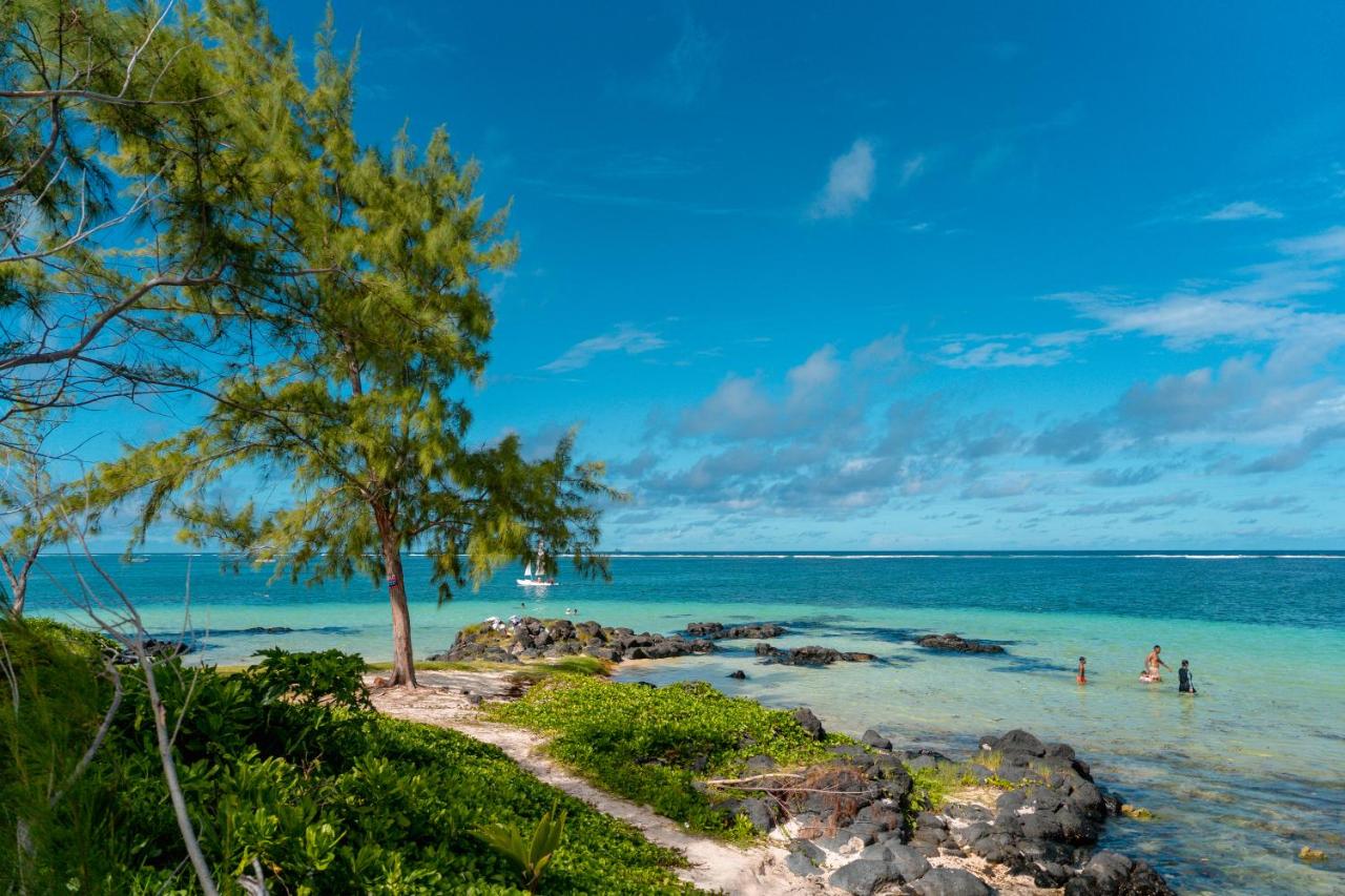 Stunning Belle Mare Beachfront Apartment - 5