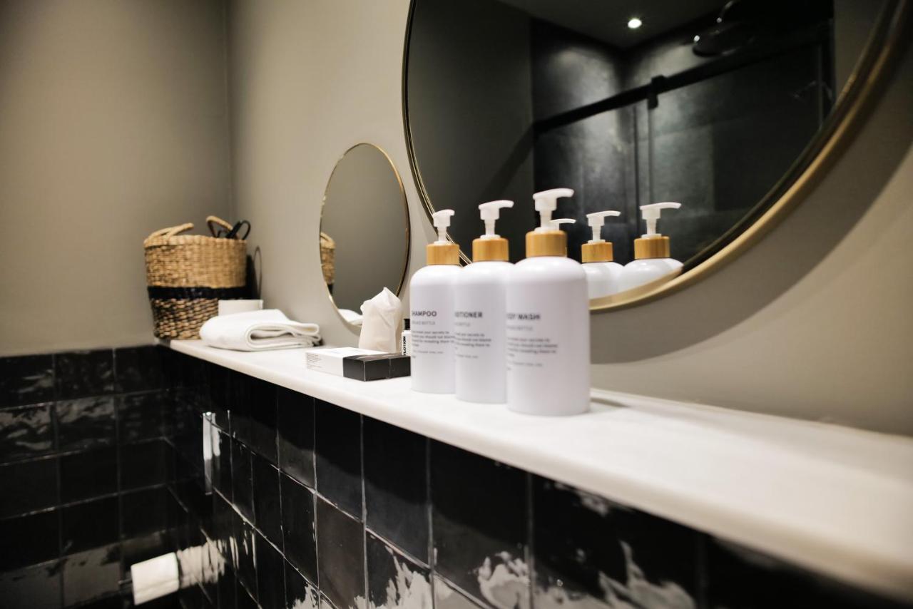 Hostal Porxos Garden - 3