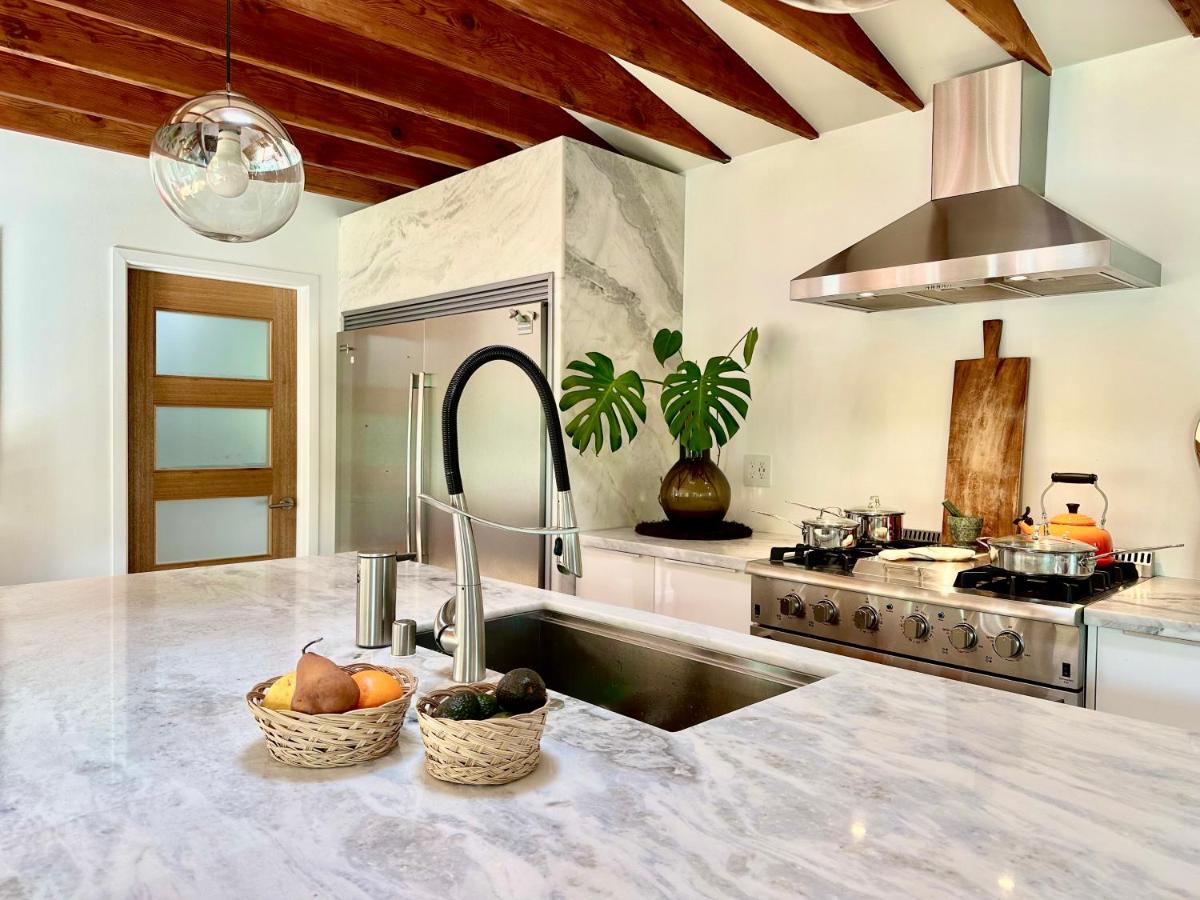 Spacious Resort Getaway @ Echo Park Ranch - Luxury indoor/ outdoor home steps from Sunset Blvd, Echo Park Lake, Dodgers Stadium - 4