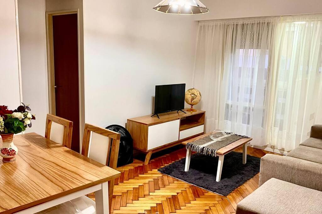 Suipacha - Amplio y espacioso para 4 con terraza privada y parrilla