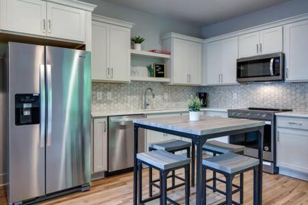 Nashville Townhouse - Walk to Food, Near Downtown! - 4