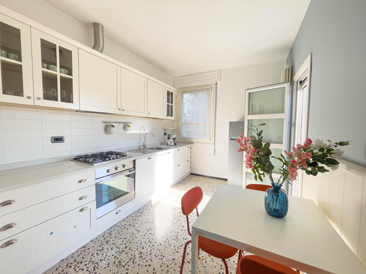 Spazioso Apt vicino Stazione - Posto Auto - 5