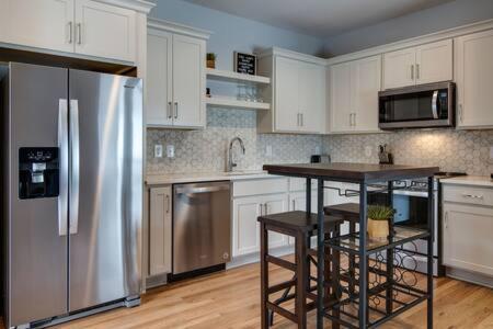 Modern East Nashville Townhome & Garage - 4