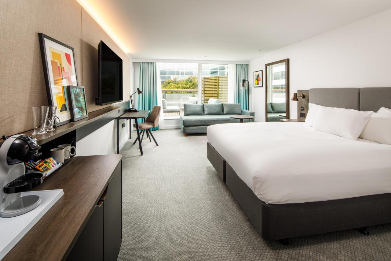 Premium Super King Room with Balcony