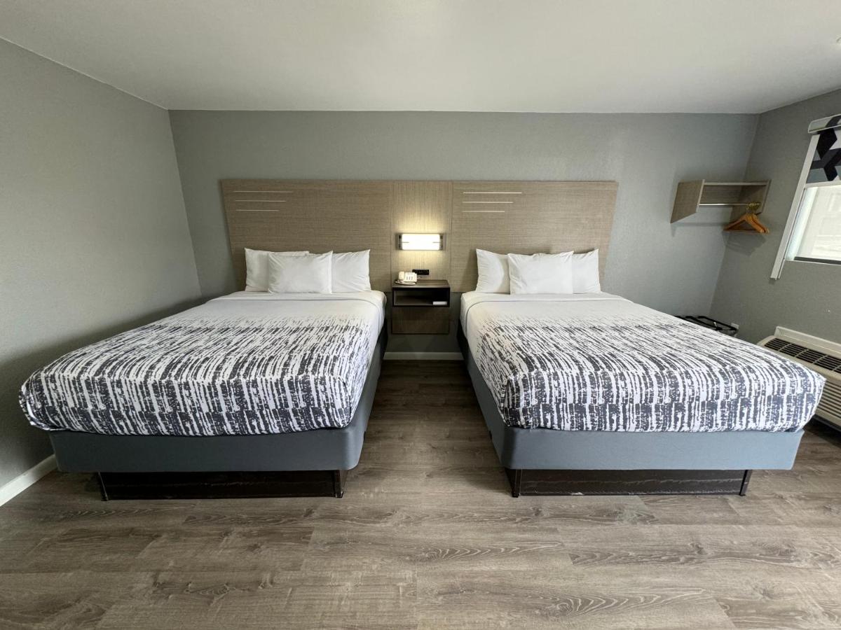 Copper Manor Motel — photo 16