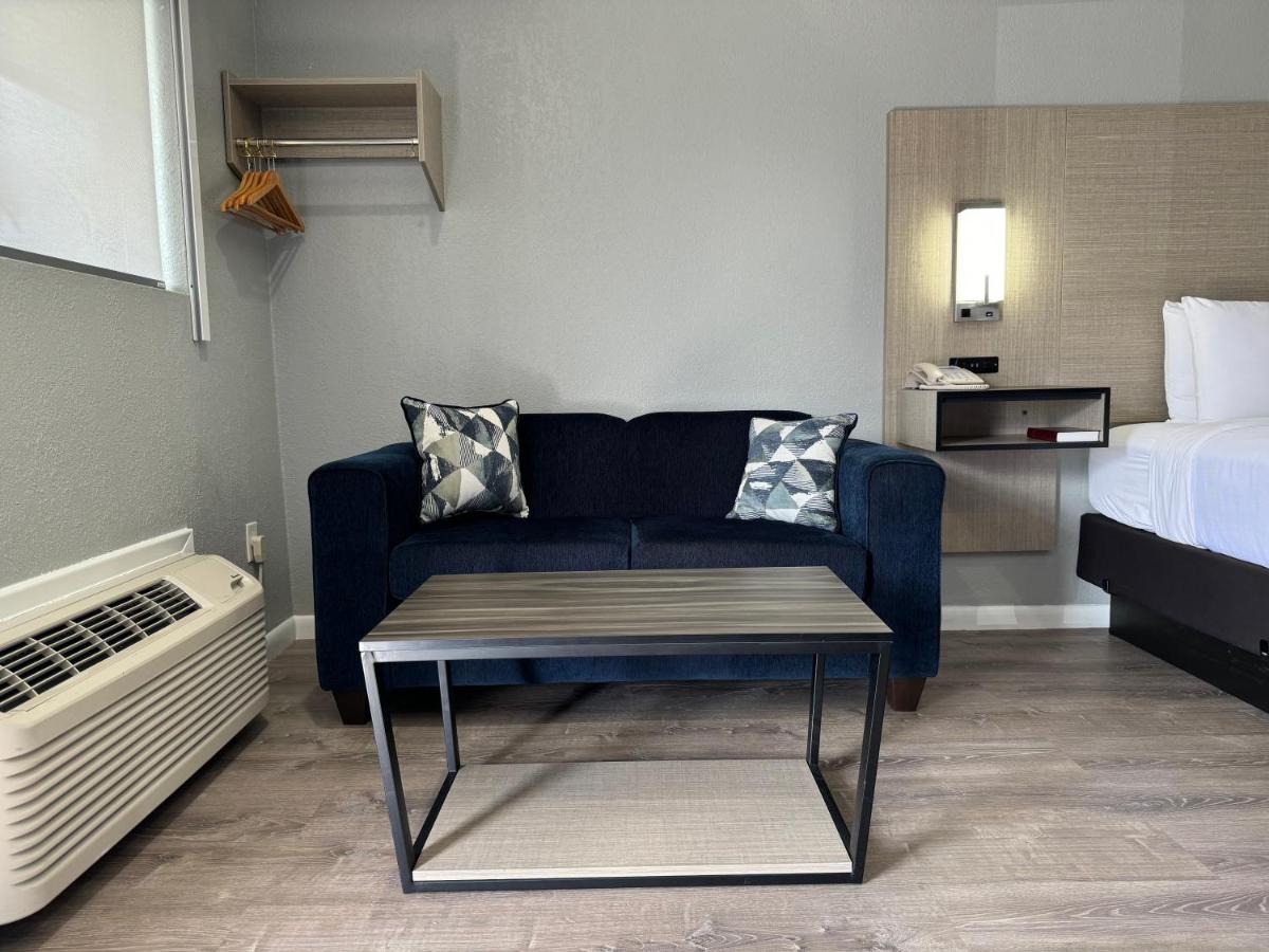 Copper Manor Motel — photo 18