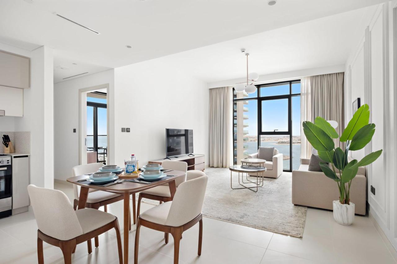 Silkhaus Vacation Homes Sunset & Sea View in a Tower Private Beach - 3