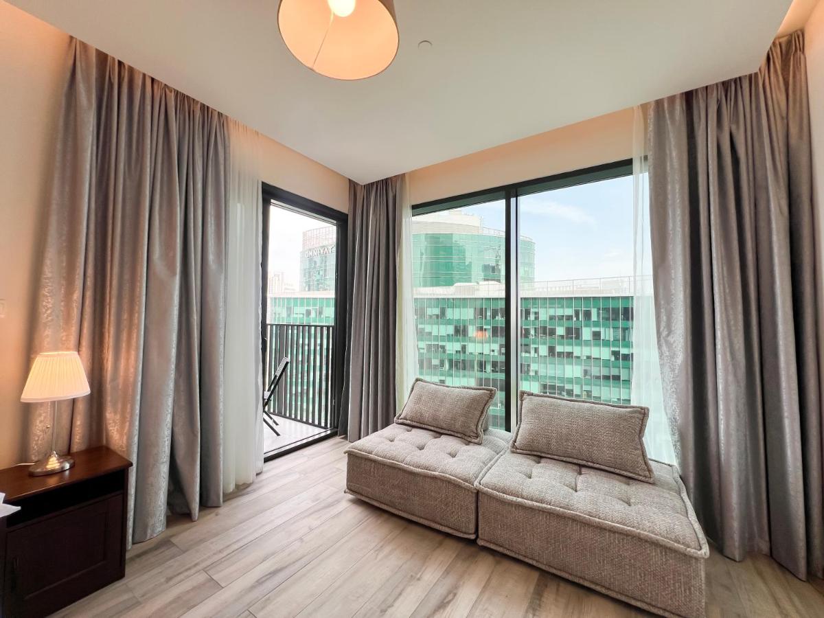 Luxury Studio with Unobstructed Burj Khalifa View - 23AB08 - 2