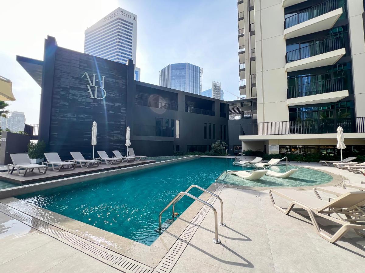 Luxury Studio with Unobstructed Burj Khalifa View - 23AB08 - 4