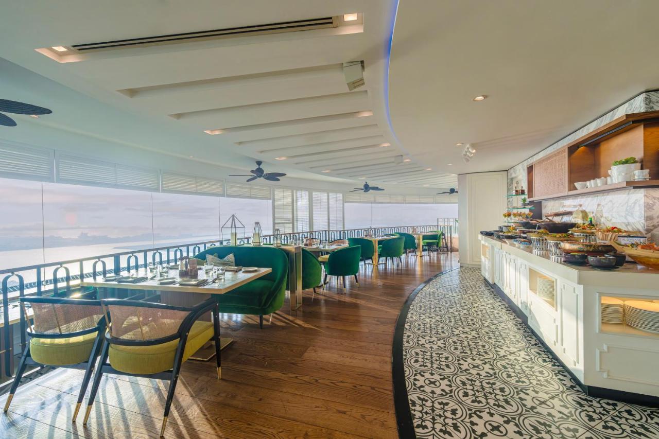 Hyatt Regency Dubai - Corniche photo
