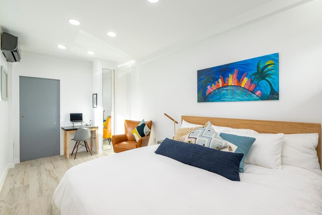 Surfers Cove - Modern 3 2 w Pool near Calle 8 - 3