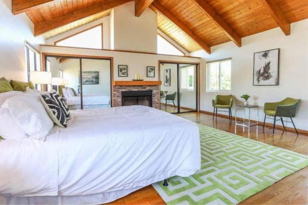 Large 5 BR- Beverly Hills Adj - 2