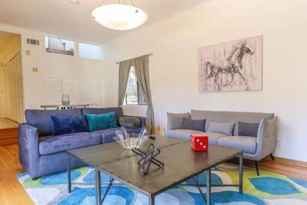 Large 5 BR- Beverly Hills Adj - 4