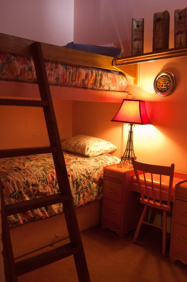 Tombstone Canyon Inn — photo 16