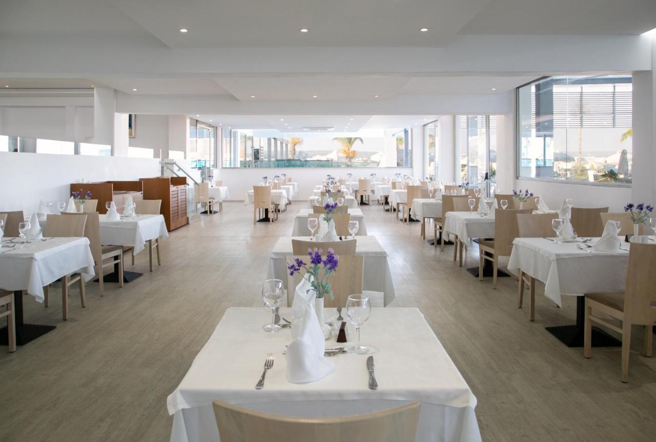 Asterias Beach Hotel photo