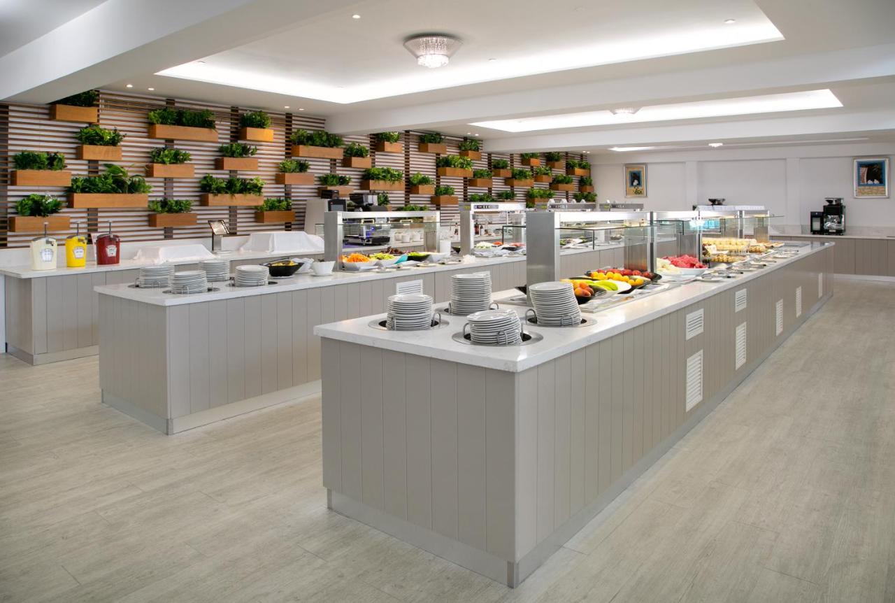 Asterias Beach Hotel photo