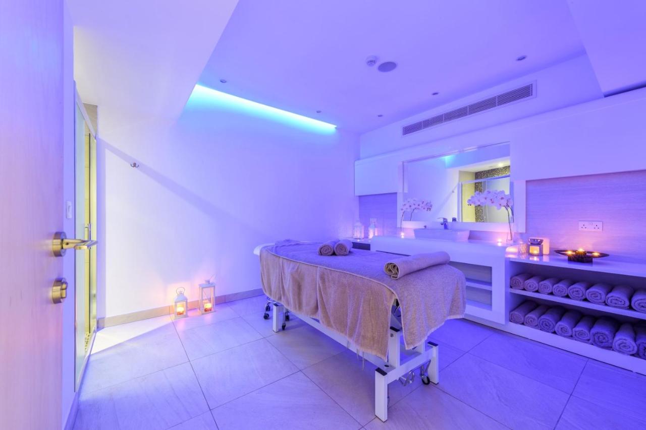Asterias Beach Hotel photo