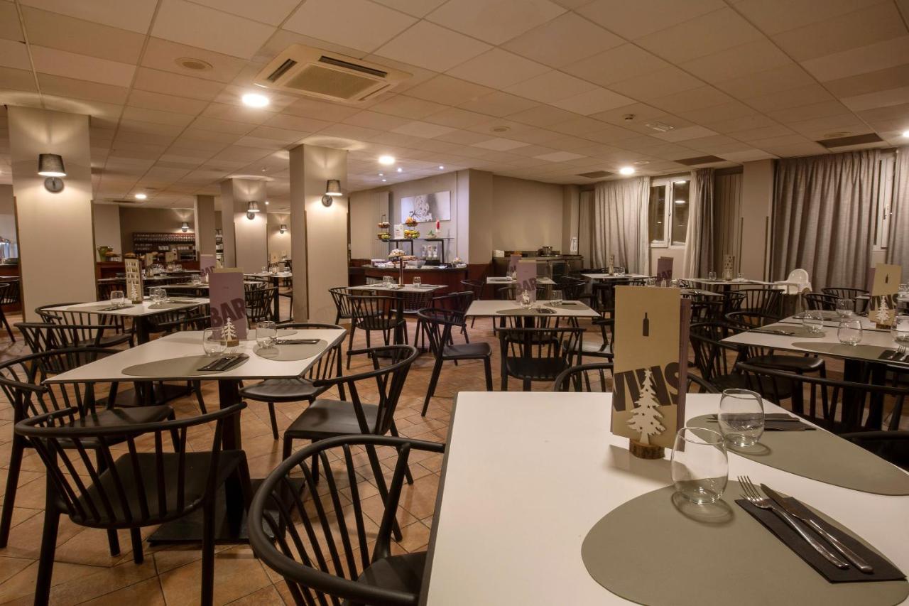 Hotel Grand Pas photo