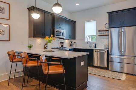 Near Downtown Gem - Rooftop, Garage & Walk To It All! - 3